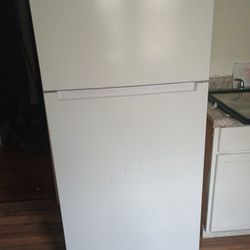 Vissani Fridge Brand New 