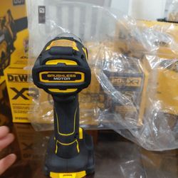 Dewalt Impact XR  Brushless  3 Speeds 