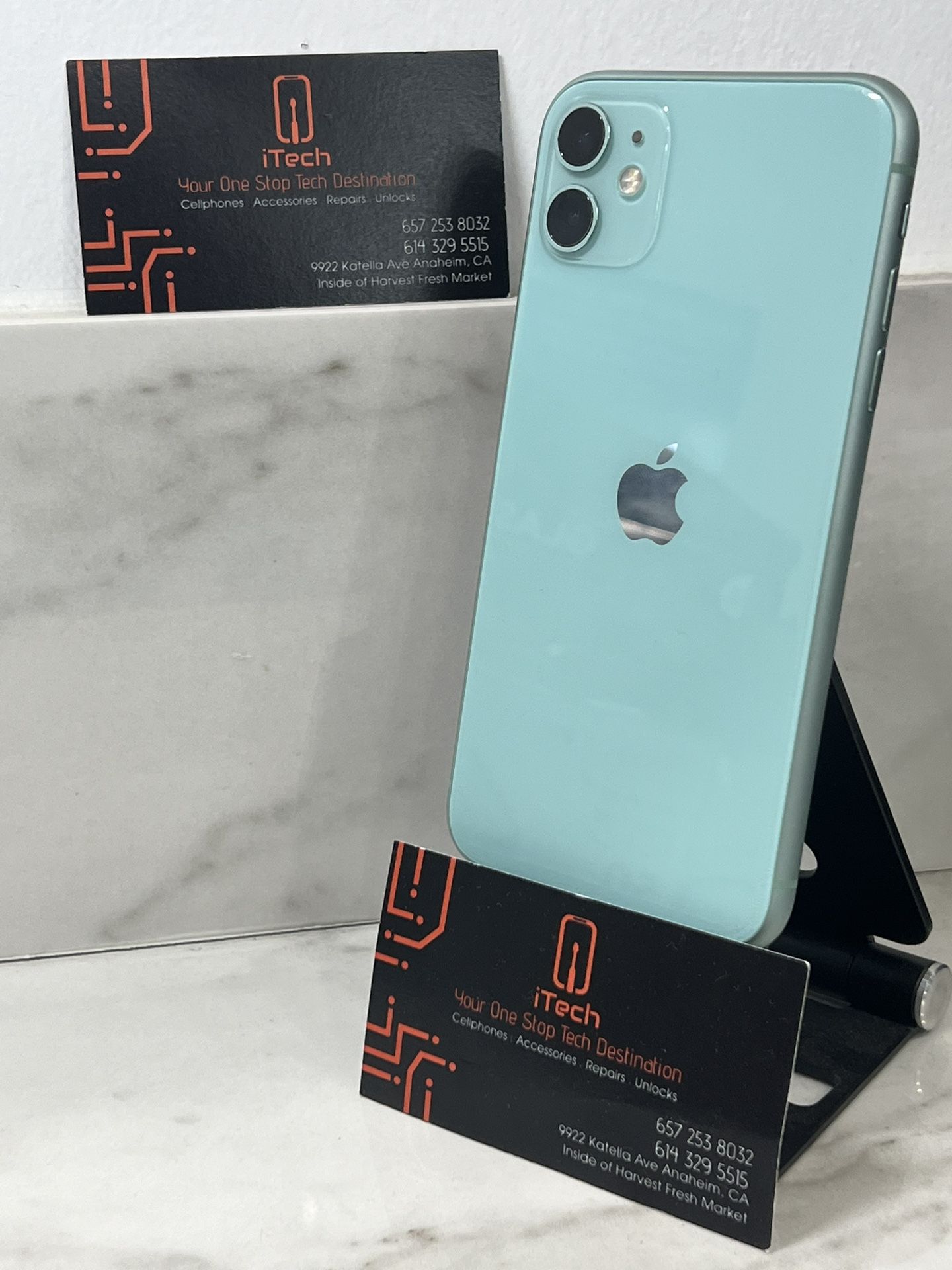 iPhone11 64GB MHDA3J/A au◯ WW3407 Amazon.com: Apple iPhone 11, 64GB, Black - Unlocked (Renewed