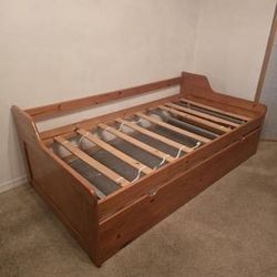 Wood Twin Daybed With Pull Out Trundle Bed