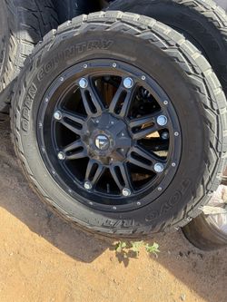 Toyo open country LT305/55R20
