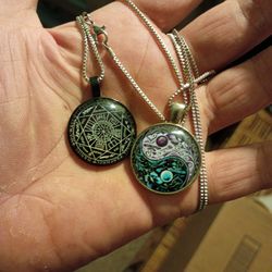 2 Pendant 1is Ying Yang Sign Other Just On Chain In Perfect Condition
