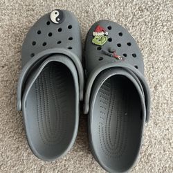 women crocs size 8