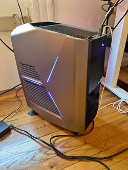 Alienware PC NVIDIA GTX 1080 Intel i7-6700 16 GB Ram 2TB Storage