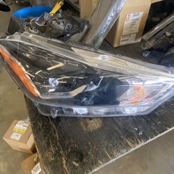 Nissan Kicks Headlight 