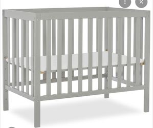 Space saver crib