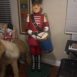 Soldier Nutcracker Statue 5 Feet 