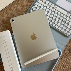 Apple iPad 10th Generation 256GB  With  Keyboard case and Pencil 