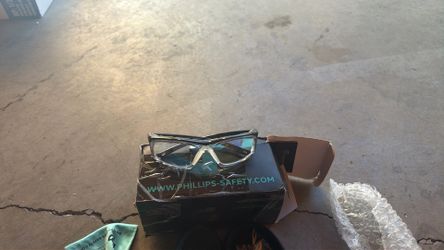 Phillips Safety Glasses 
