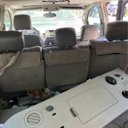 2004 Nissan Armada