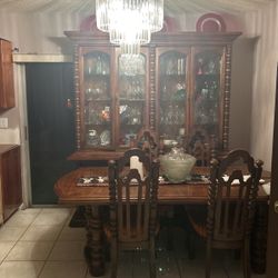 Brown China And Table 6chairs