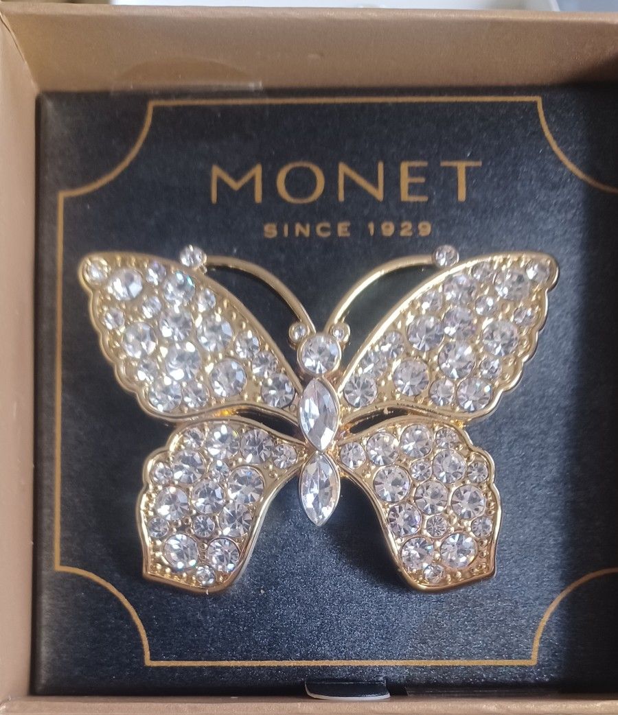 Monet Jewelry Pin