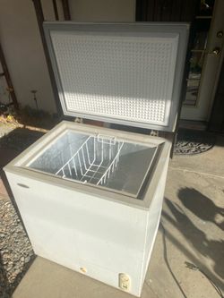 Deep freezer