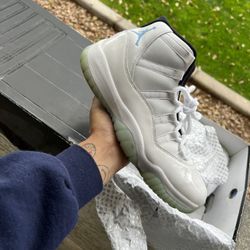 jordan 11 legend blue size 9 (2014)