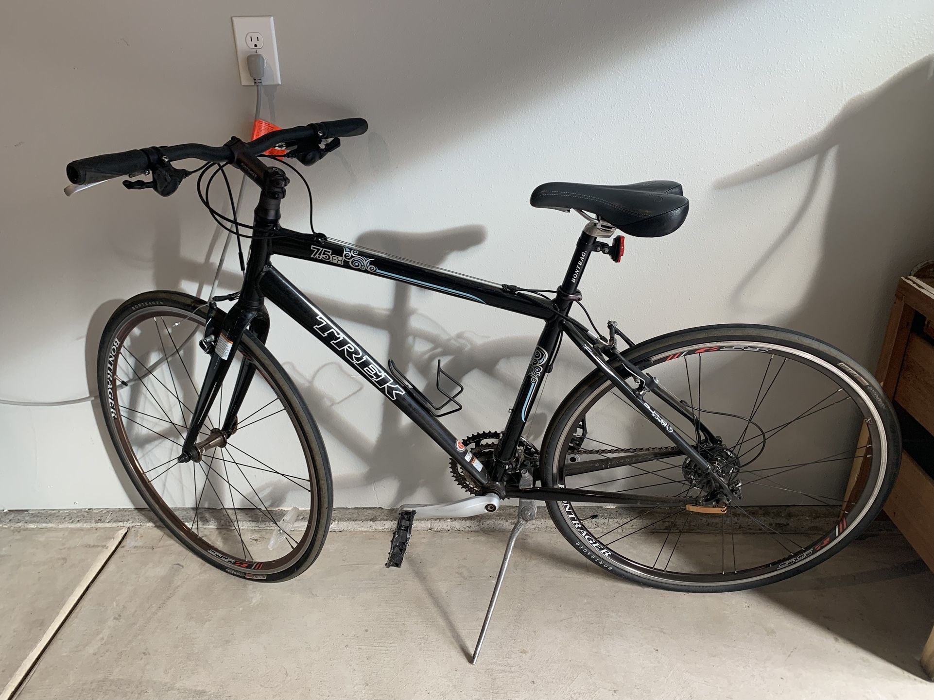 Women’s Trek FX7.5 WSD Alloy Hybrid Bike Small 3x9 speed Black