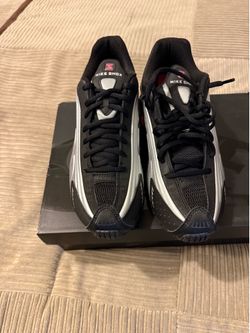 New Nike Shox R4 Size 7.5 Women Or 6.5 Youth