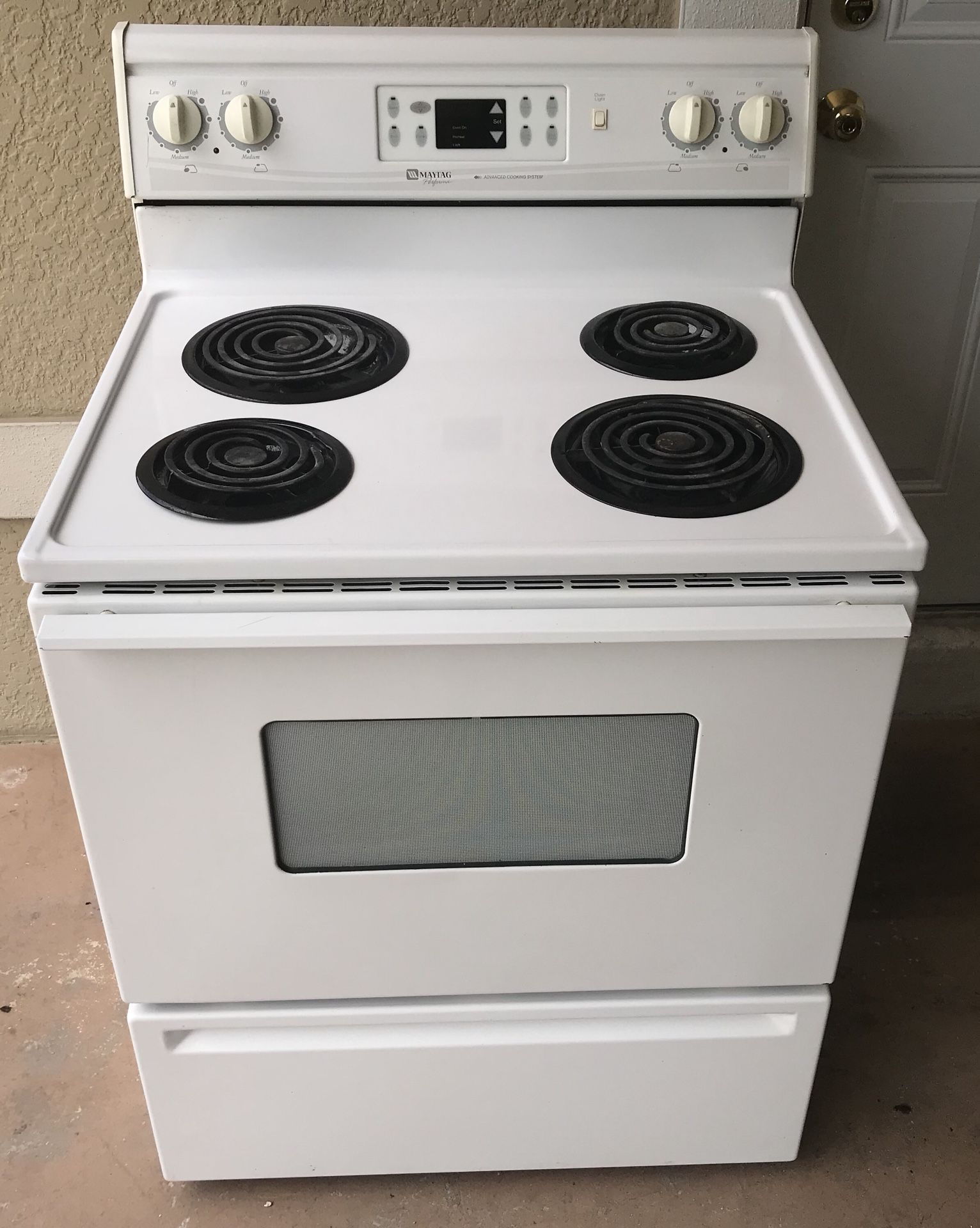 Maytag Performa Electric stove