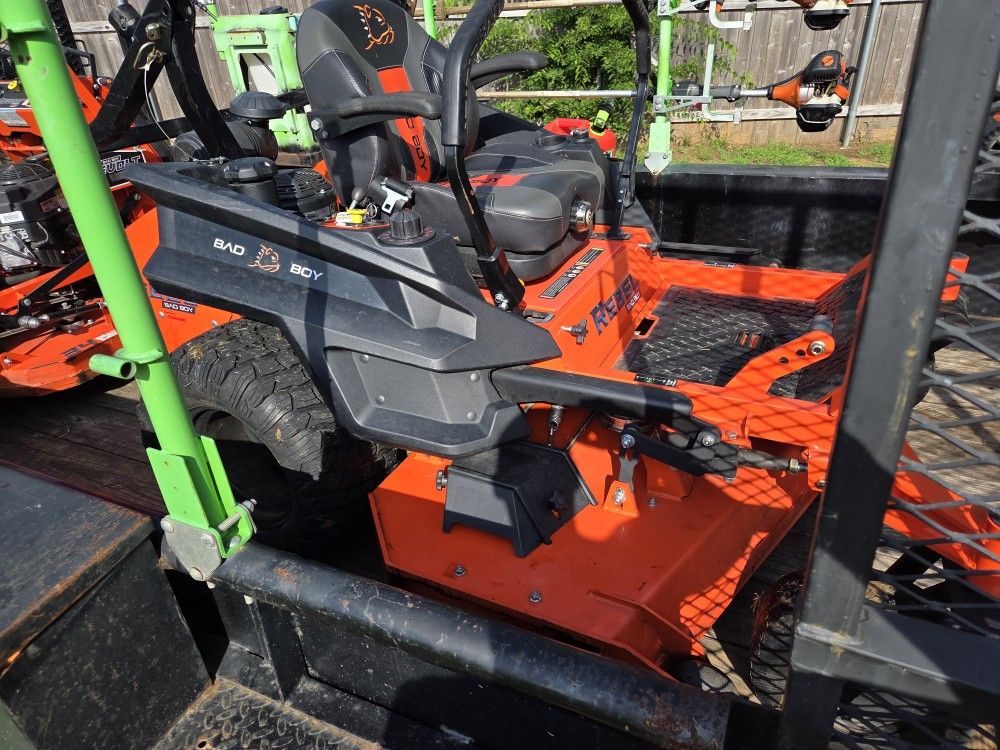 2024 Badboy Rebel 61" Commercial Mower