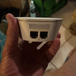 Xfinity XE2-SG 2nd generation Wi-Fi extender