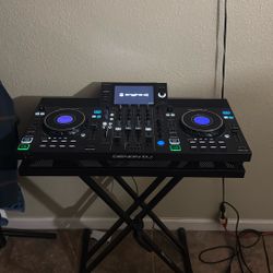 Denon Dj SC Live 4  With Stand 