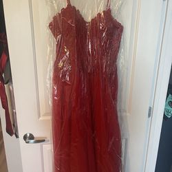 Red, Size M/L, Prom/Ball Dress