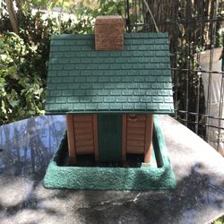Super Cute Lincoln Log Bird Feeder 