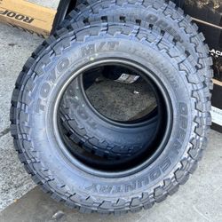 LT275/70/18 Toyo M/T
