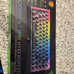 Razer BlackWidow v4 Mini Hyperspeed 65% Keyboard