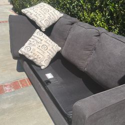 🛋️ SOFA BED / SLEEPER COUCH – COMFY & PRACTICAL 🛋️