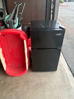 Arctic King Mini Fridge with Freezer