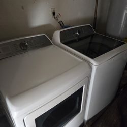 Like New Washer And Dryer With Bluetooth