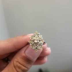 18 KT White Gold Diamond Ring 