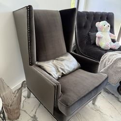 Beautiful Tall Elegant Chair Like NEW From ** El Dorado Furniture Store**