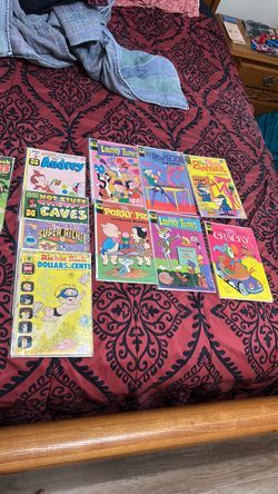 26 vintage comic book lot - Richie Rich, Pink Panther, Looney Tunes, etc