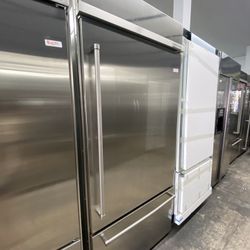 Kitchen Aid Built In 36” Bottom Freezer Refrigerator 