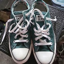 Free Women's clothes - sandals (8.5), converse (8), Nike 8.5