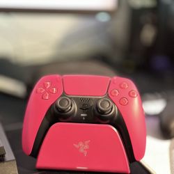 PS5 DualShock Controller/Razer charging Dock