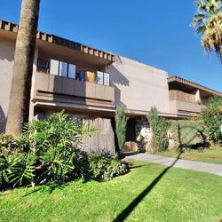 1 Bed/1 Bath Pool & Balcony