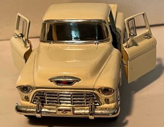 1/24 scale Diecast car