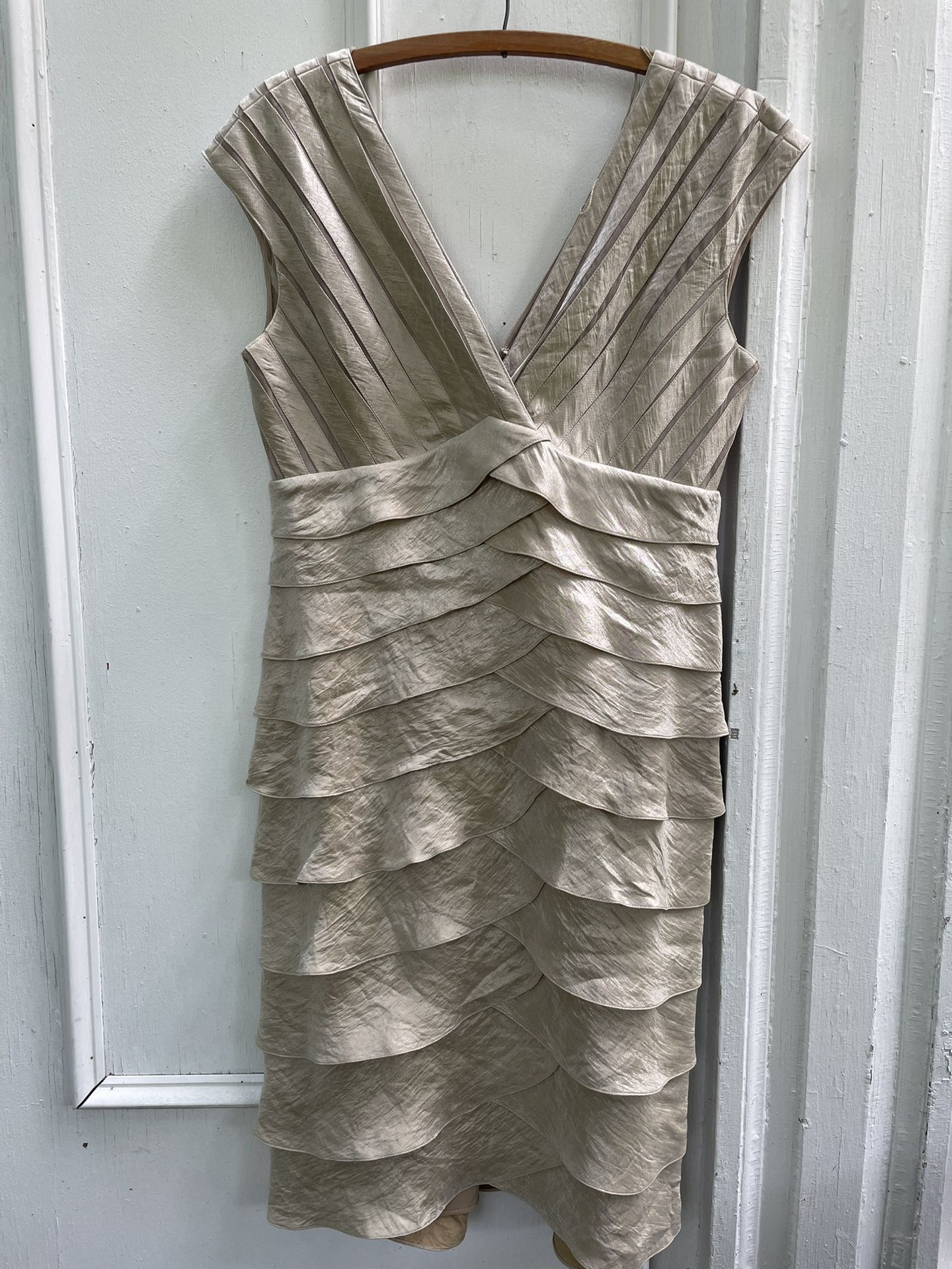 ADRIANNA PAPELL Shutter Plat Shimmer Tiered Chiffon Champagne Dress (Size 12)