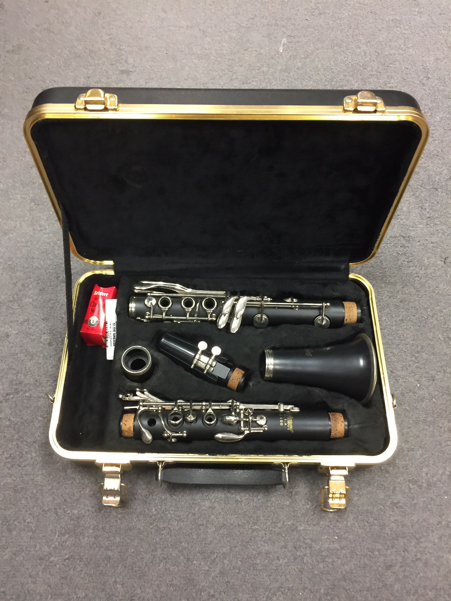 Selmer 1400 clarinet w/ hard case