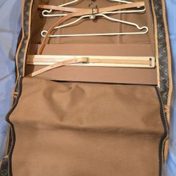 Louisvuitton SuitCase,Travel Nag,Harment Bag.