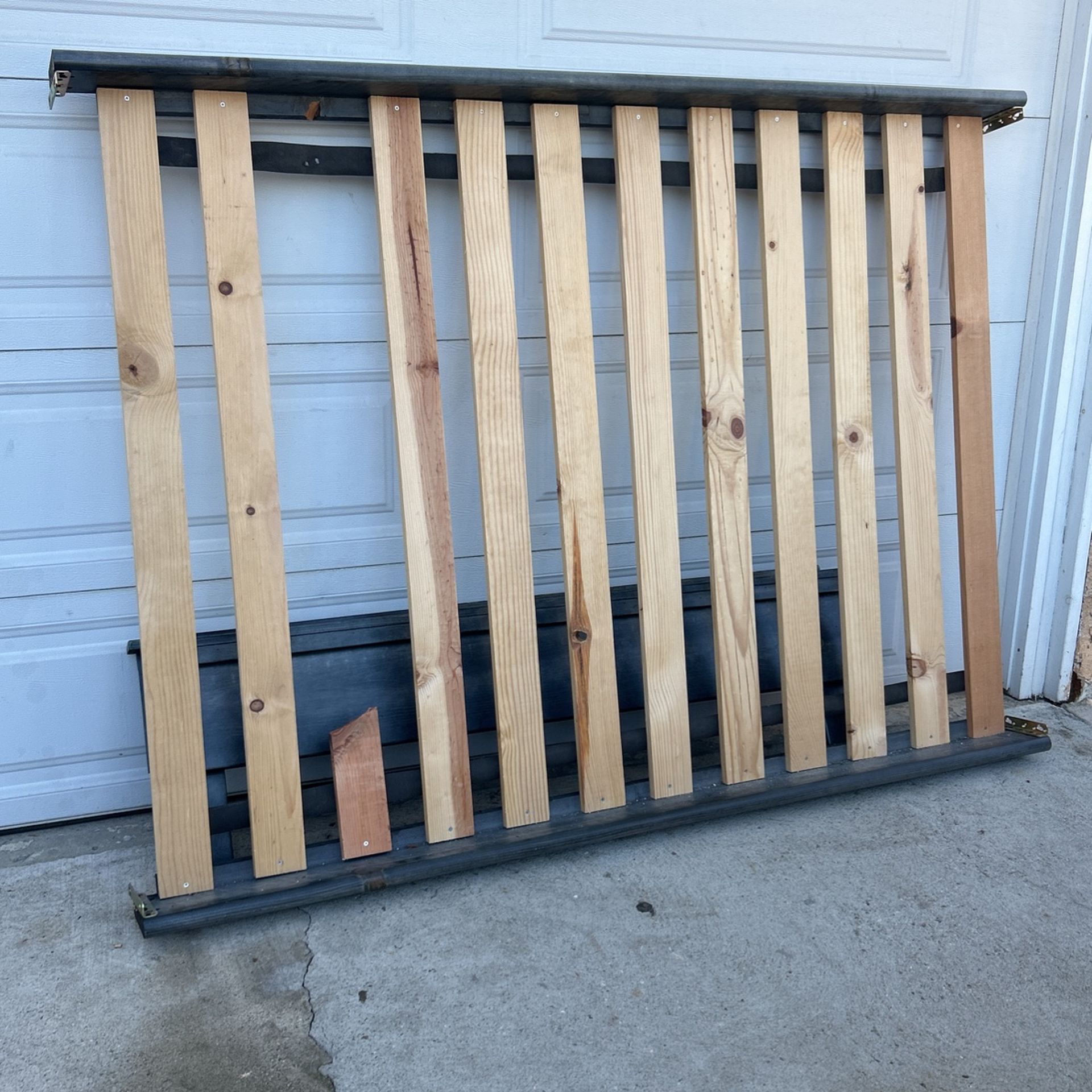 full size wooden platform bed