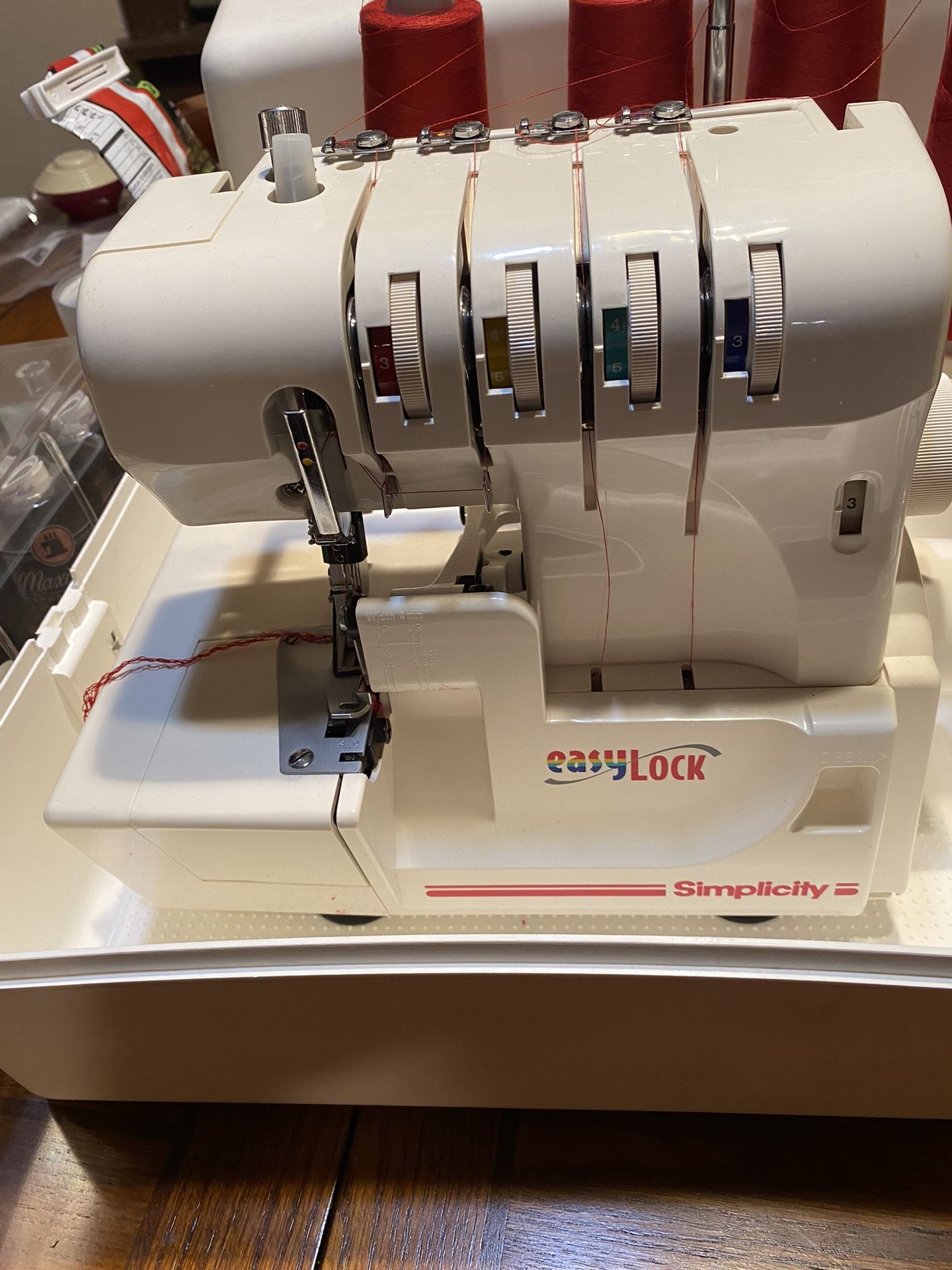 Simplicity, Easy Lock Serger Sl370