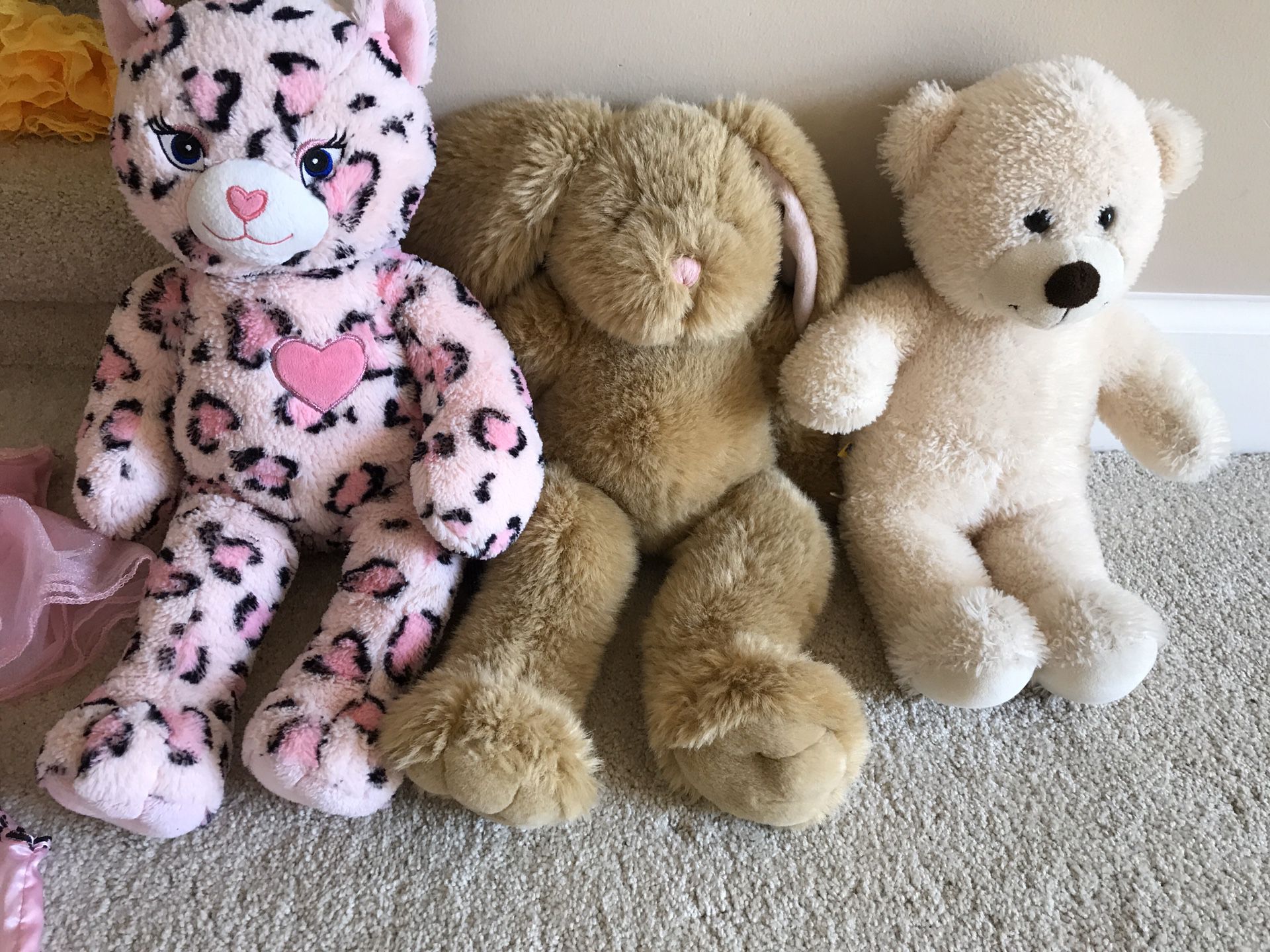 HUGE LOT: Build-a-bear stuffed animals + clothes & accessories