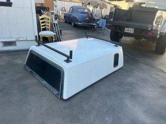 Camper shell