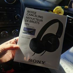 Noise Canceling Headphones 