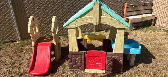 Little tikes Play house and Slide