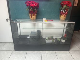 Glass Display Counter