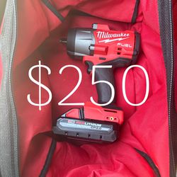 Milwaukee M18 High Impact Wrench 1/2 Battery And Bag